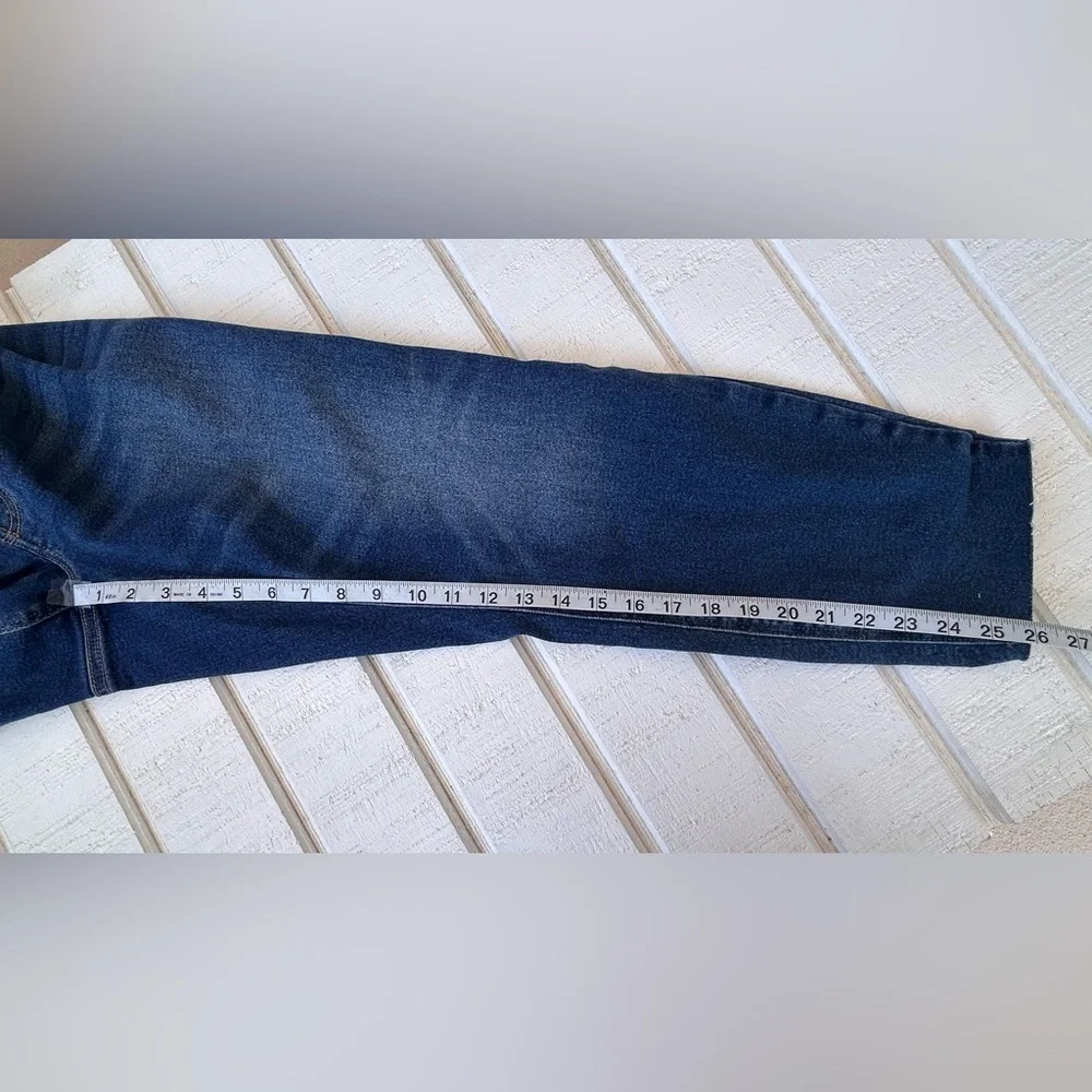 Old Navy Women’s‎ Rockstar Super Skinny Mid Rise Jeans Med Wash Size 20